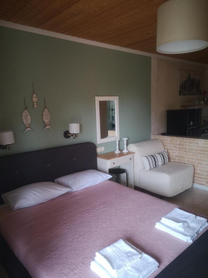 Achillion B&B Paralia Skotinis Exterior photo