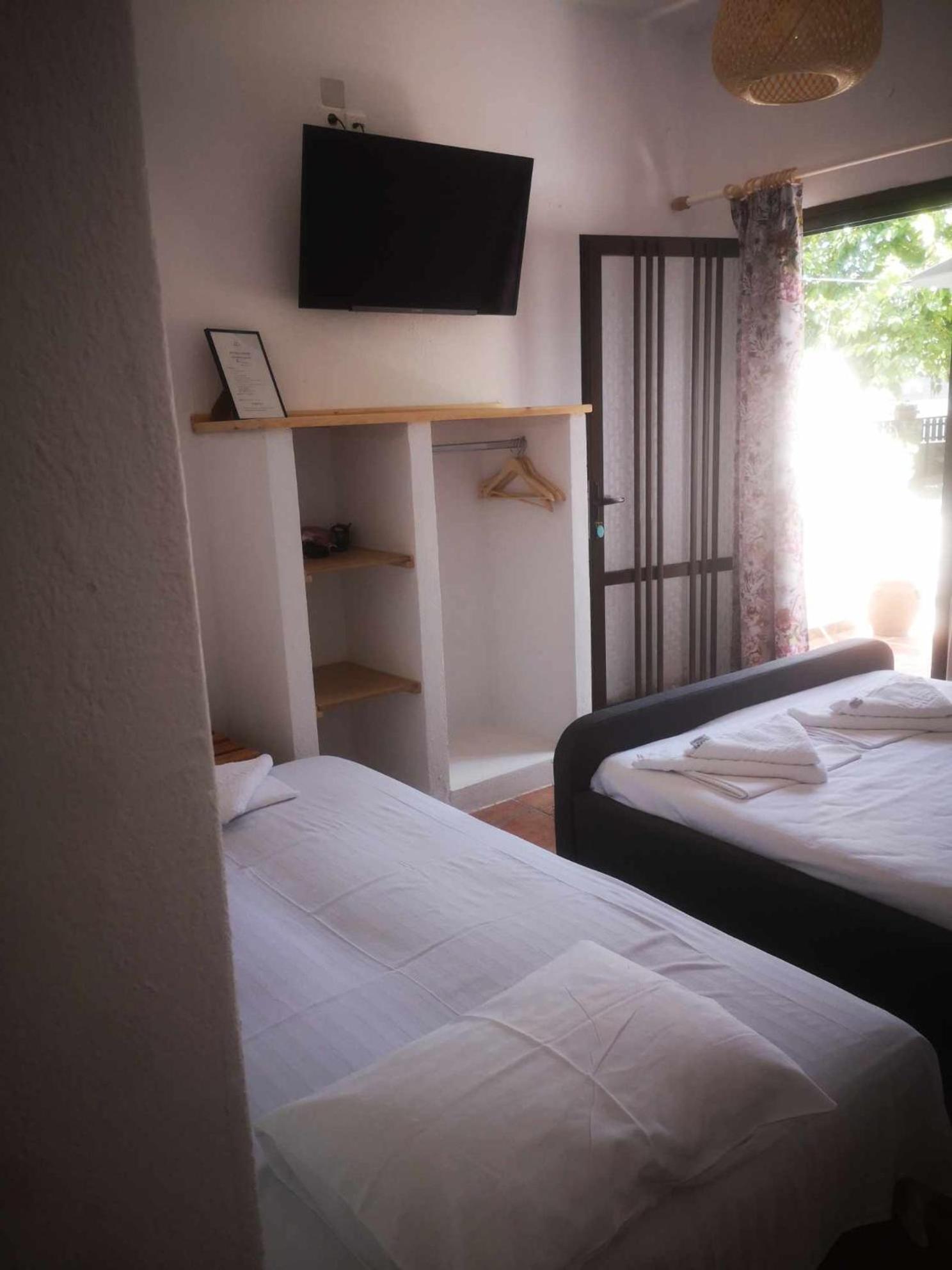 Achillion B&B Paralia Skotinis Exterior photo