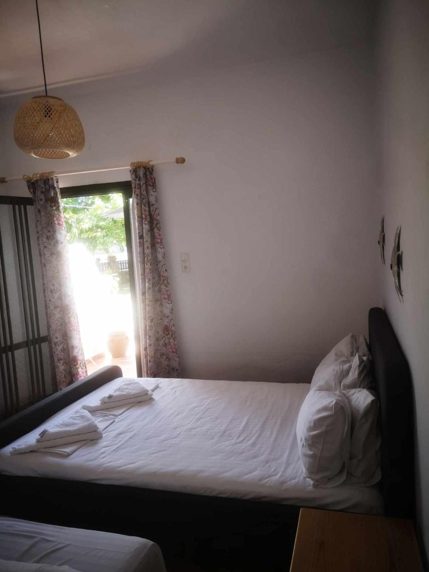 Achillion B&B Paralia Skotinis Exterior photo