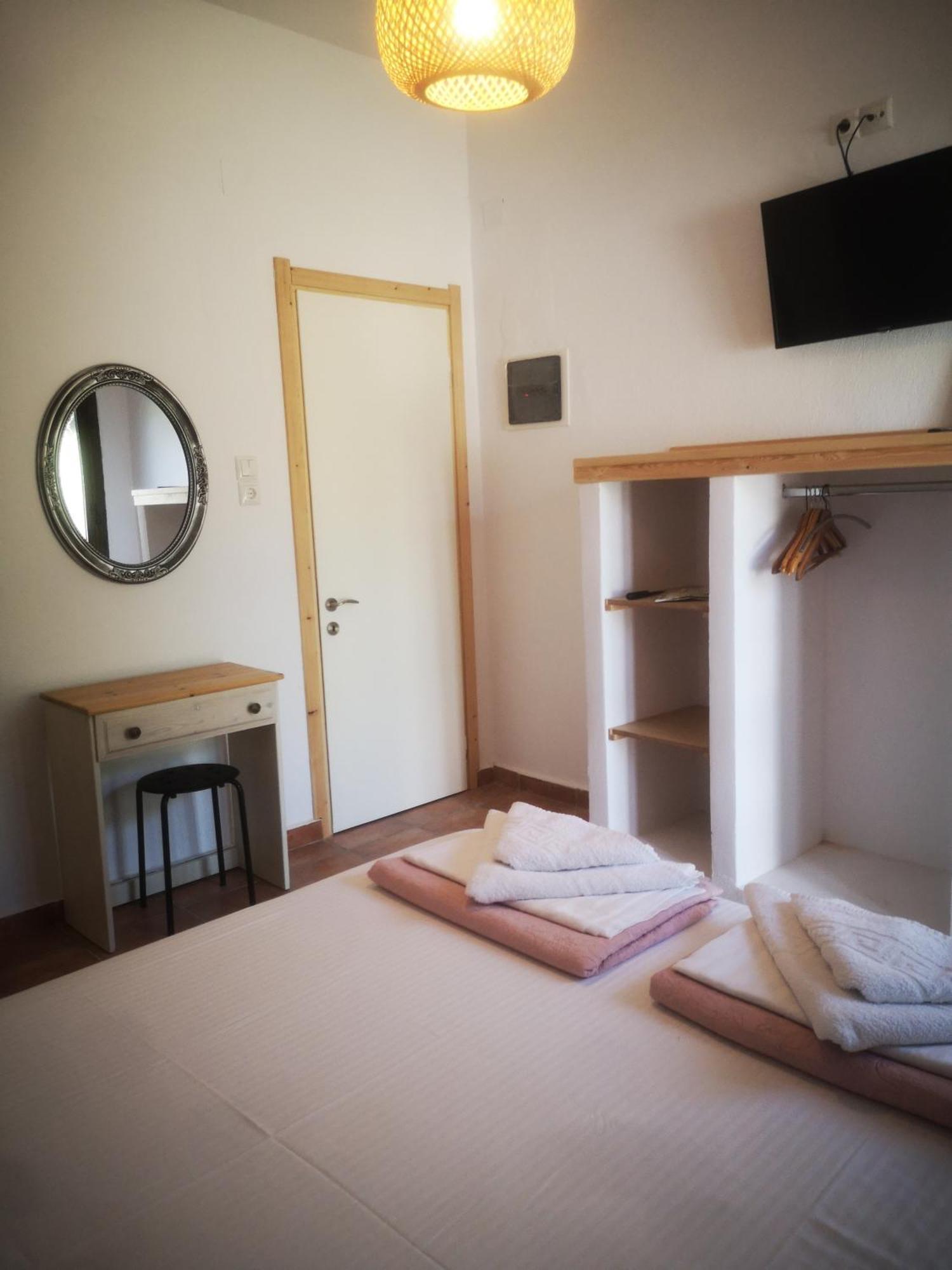 Achillion B&B Paralia Skotinis Exterior photo